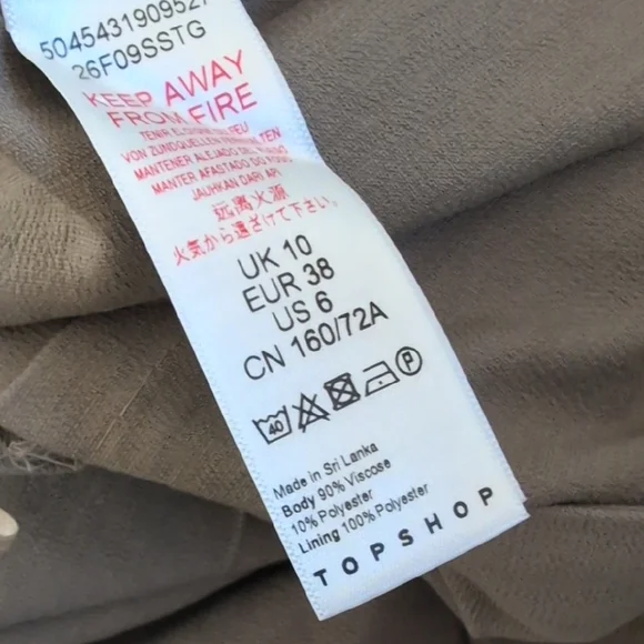 NWT Topshop Tailored Pleat Front Gray Brown Bermuda Flow Shorts - Size 6 Petite - Picture 8 of 9